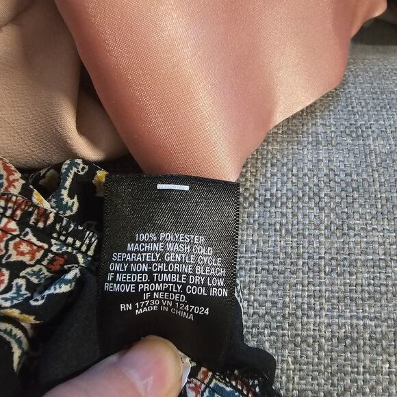 Mossimo Supply Co. black Moroccan medallion pattern sleeveless top. - Picture 5 of 8